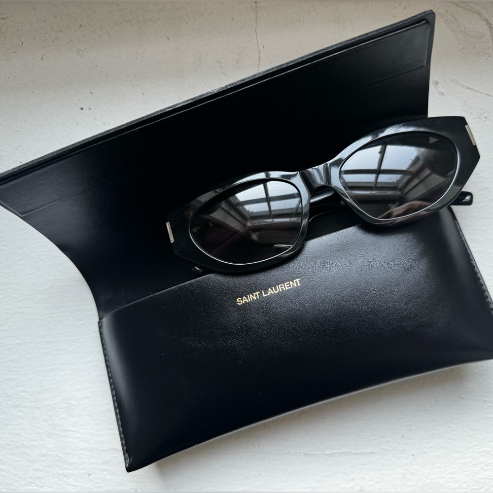 Saint Laurent Bold Geometrique Oval Frame Sunglasses - SL 638 - black